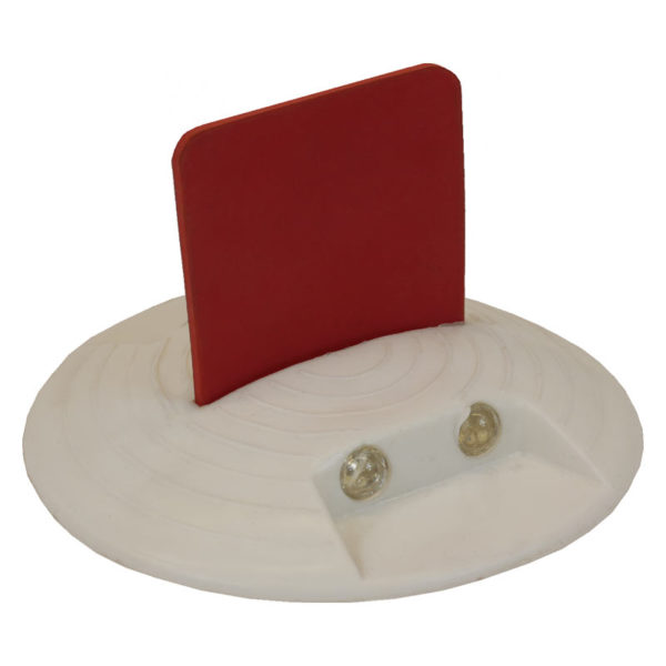 Markierungsnägel aus Kunststoff zum Aufkleben | Weiß mit vier Linsen und roter Fahne