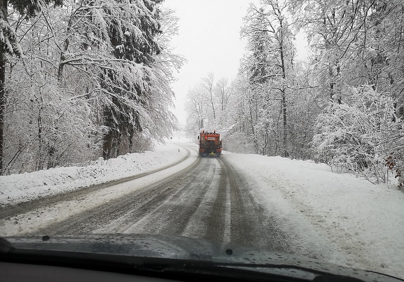 Winterdienst auf Straßen