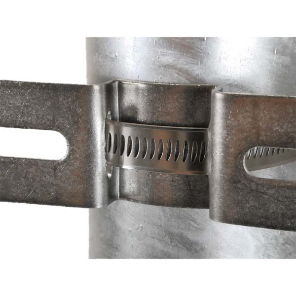 Bandimex Schilderhalter 9 mm Langloch, 140 mm | am Pfosten - Detailaufnahme