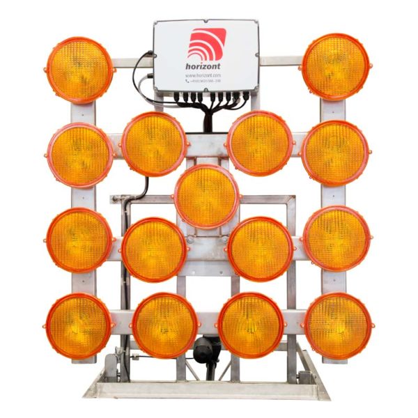 horizont Blinkpfeil HLPK 15 | von vorne mit 15 LED Richtstrahlern
