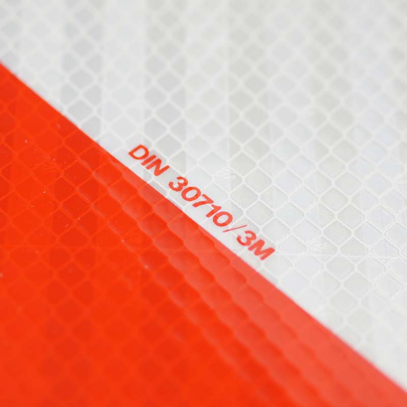 3M Kfz Warnfolien Set - 4 Streifen Rot/Weiß Nach DIN 30710 Für Baustellenfahrzeuge