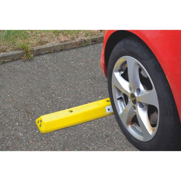 Horizont Parkhilfe Car Stop | Ausführung in gelb | im praktischen Einsatz