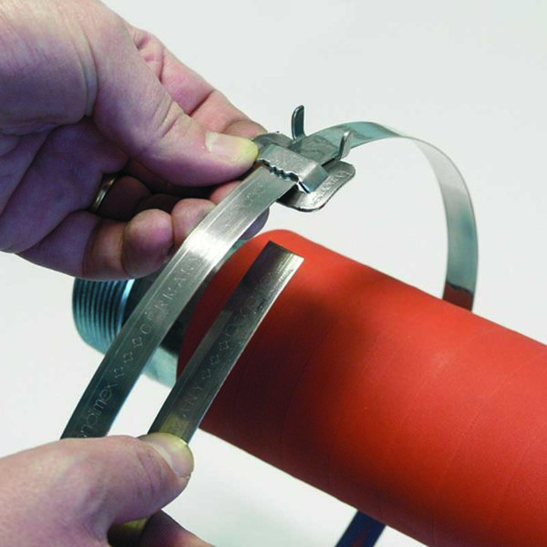 Spannwerkzeug für Edelstahlband | Anwendung Schritt 1
