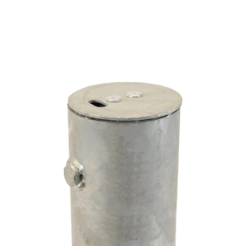 Abdeckkappe mit Federverschluss für Bodenhülsen Ø 76 mm | eingesetzt