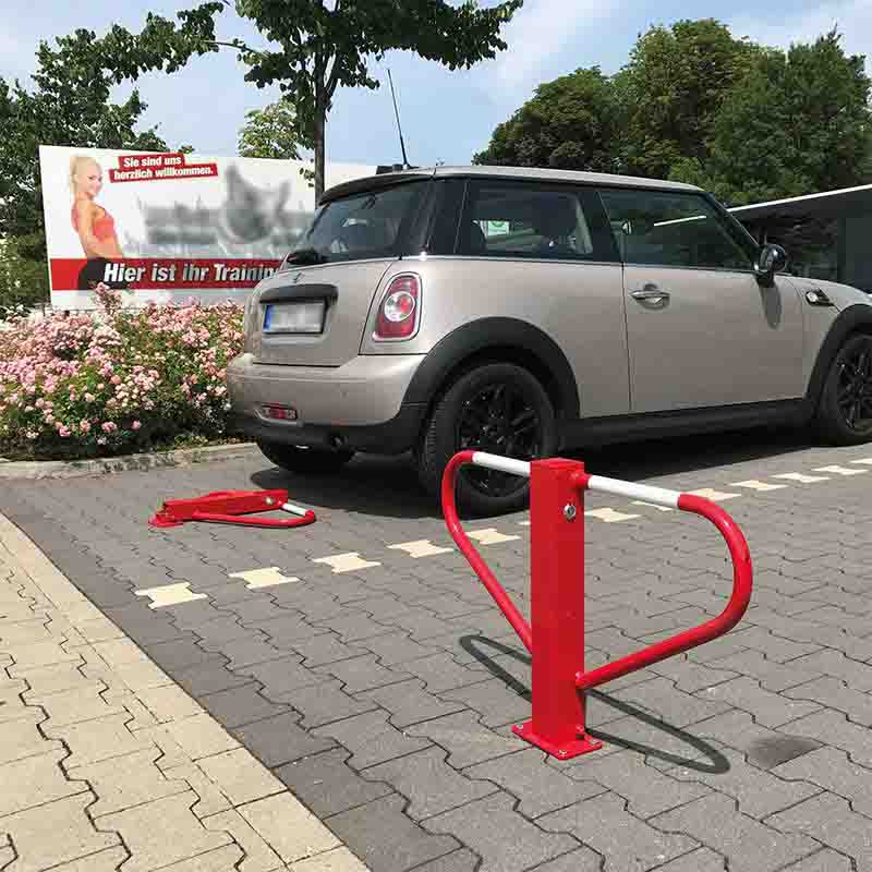 Parkplatzsperre umlegbar mit 8 mm Dreikantverschluss | Praktische Anwendung