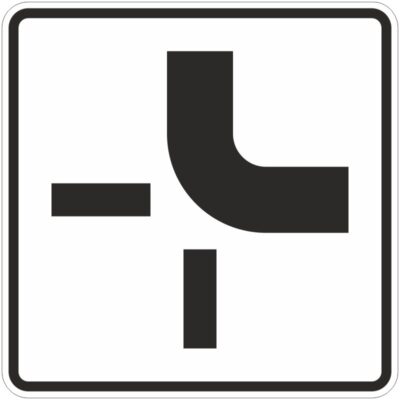 Verkehrszeichen 1002-21 Verlauf der Vorfahrtstraße an Kreuzungen von oben nach rechts | gemäß StVO