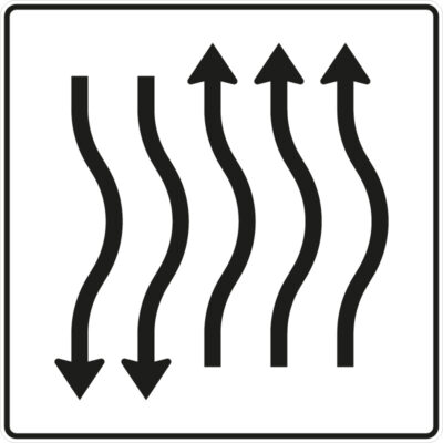 Verkehrszeichen 514-25 Verschwenkungstafel kurze Verschwenkung mit Gegenverkehr nach rechts 3-streifig in Fahrtrichtung und 2-streifig in Gegenrichtung | gemäß StVO