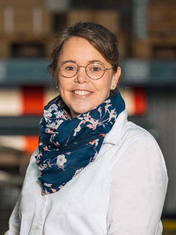 Anne Ueding, C. ROER Strassenausstatter