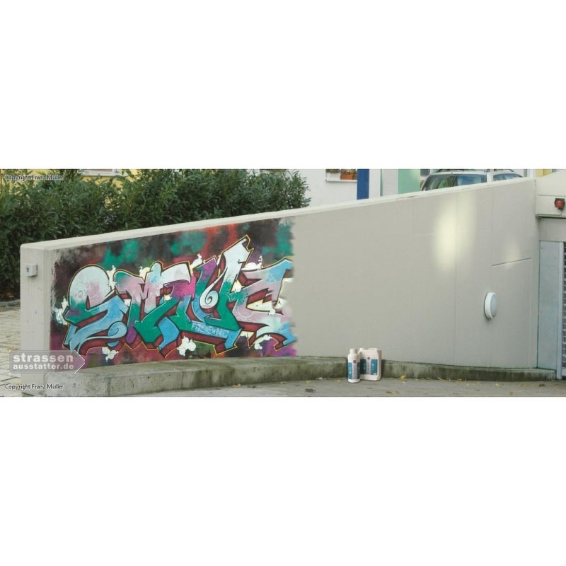 Graffiti-Entferner graffitiCRACK | Wand gereinigt