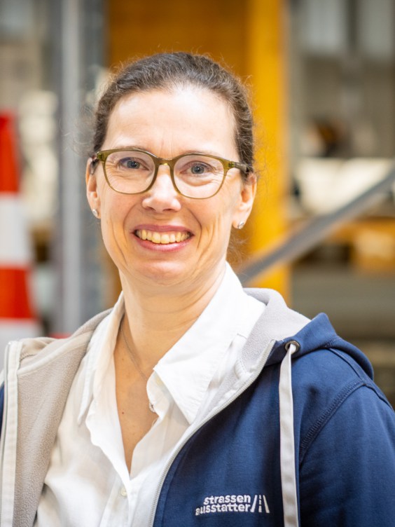 Nina Roer, Buchhaltung | strassenausstatter