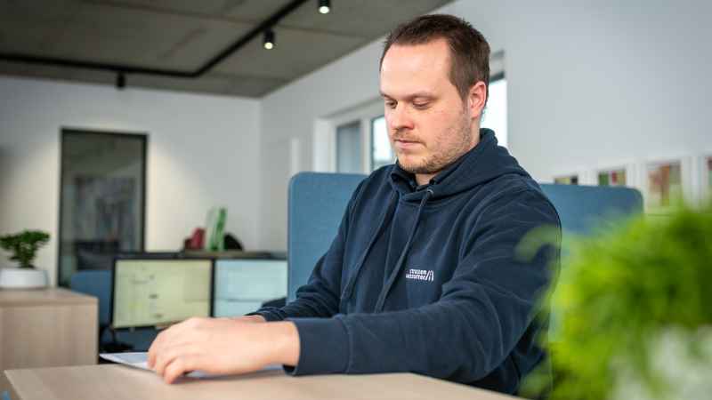 Vertriebssachbearbeiter Thomas | strassenausstatter