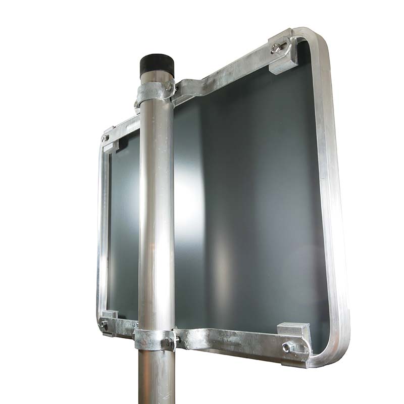 Rohrklemmschellen für breite Alform-Schilder | Anwendung