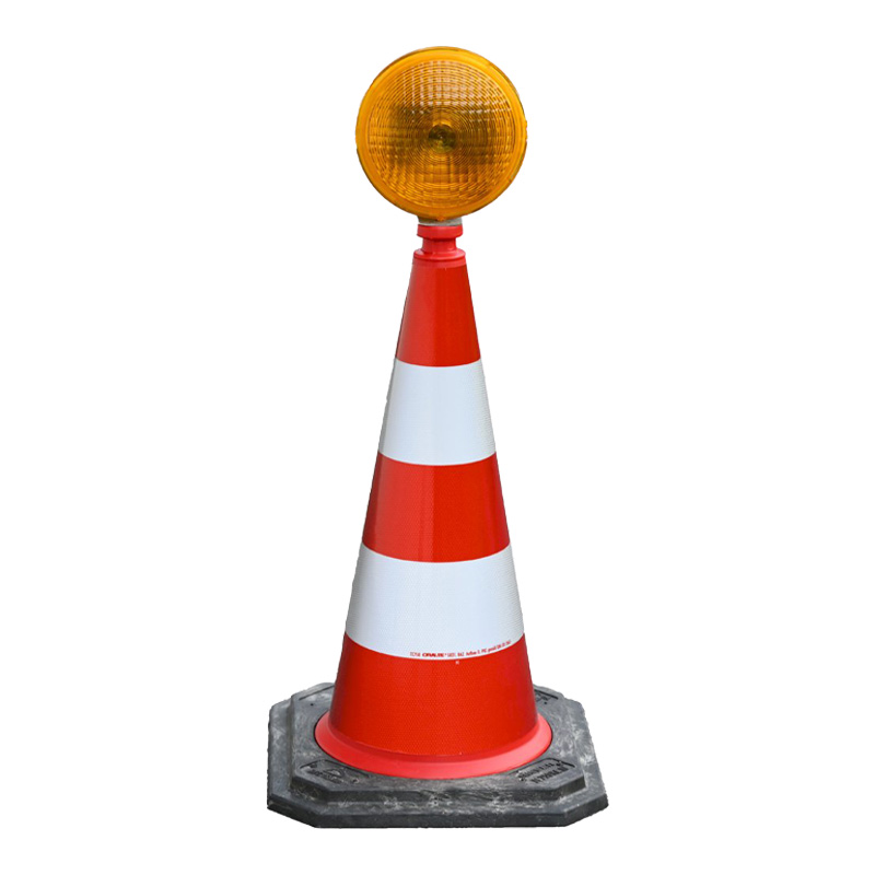 Leitkegelleuchte 220 LED | Einsatz mit Leitkegel