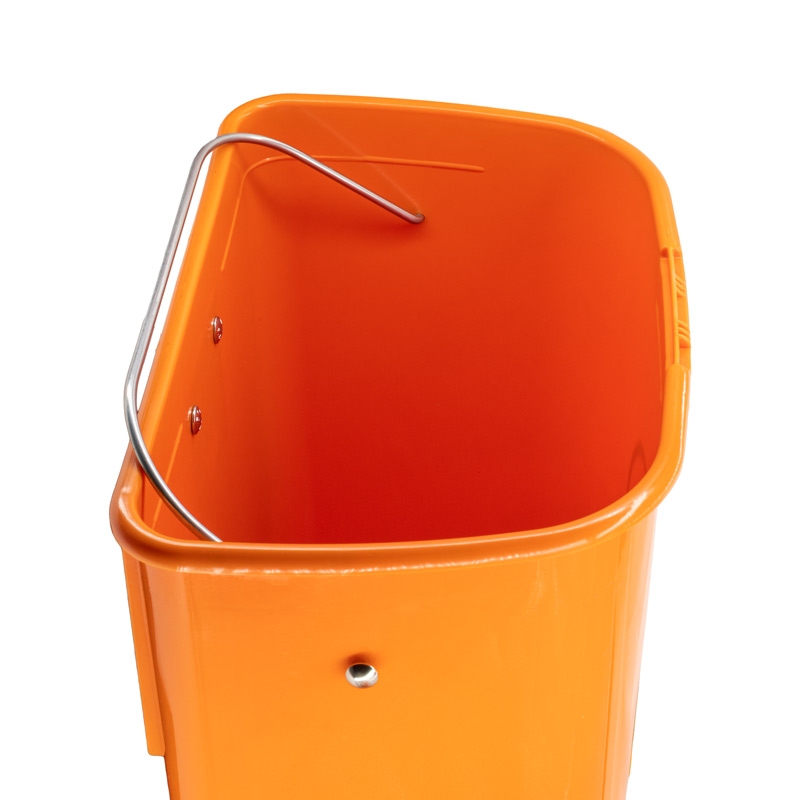 Abfallbehälter 50 Liter, DIN 30713 | Geöffnet, ohne Deckel