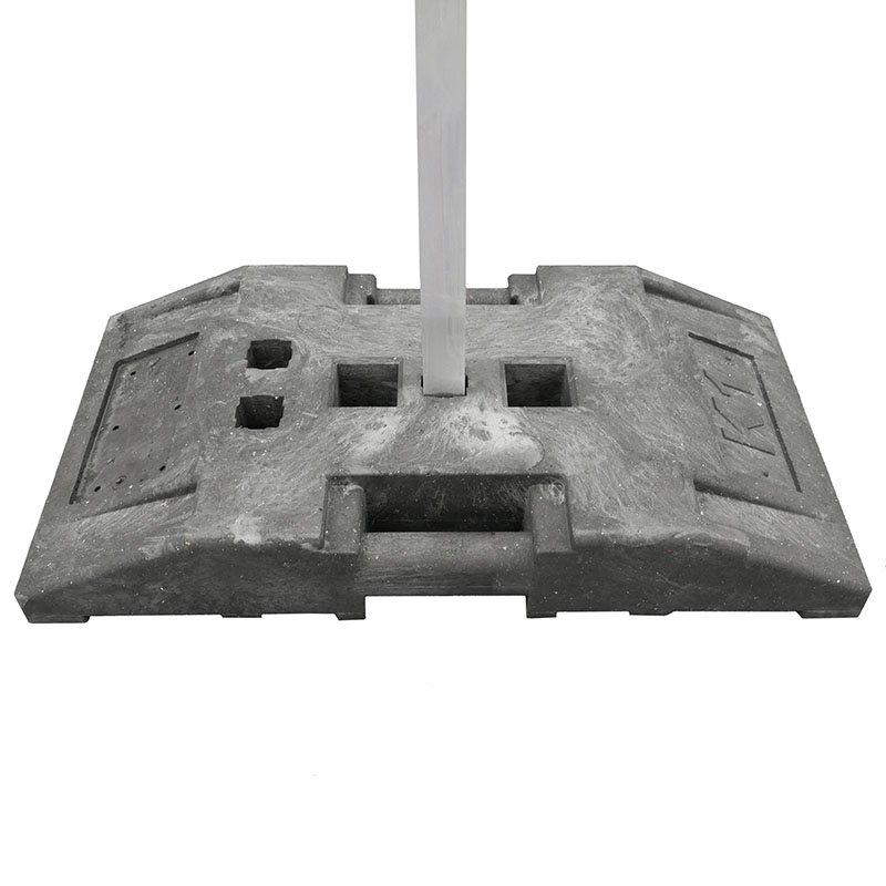 Schaftrohre aus Aluminium 60 x 60 mm | in Fußplatte